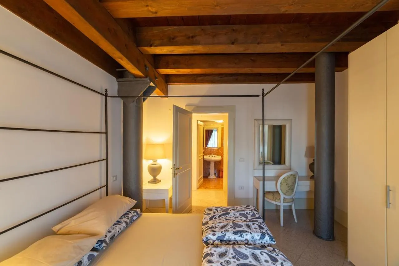 Youatmolino Canal View Apartment Venedig Italien