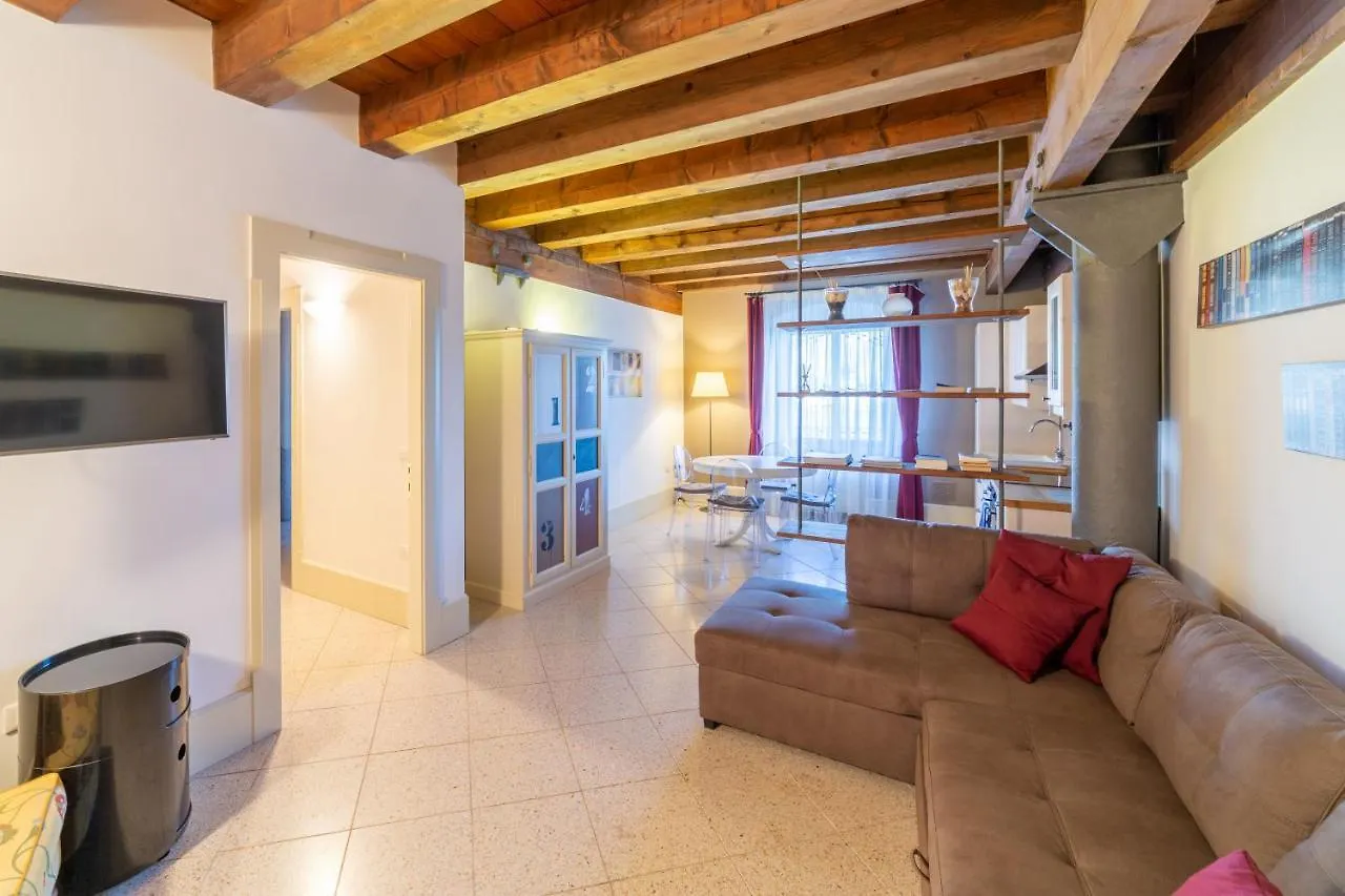 Youatmolino Canal View Apartment Venedig