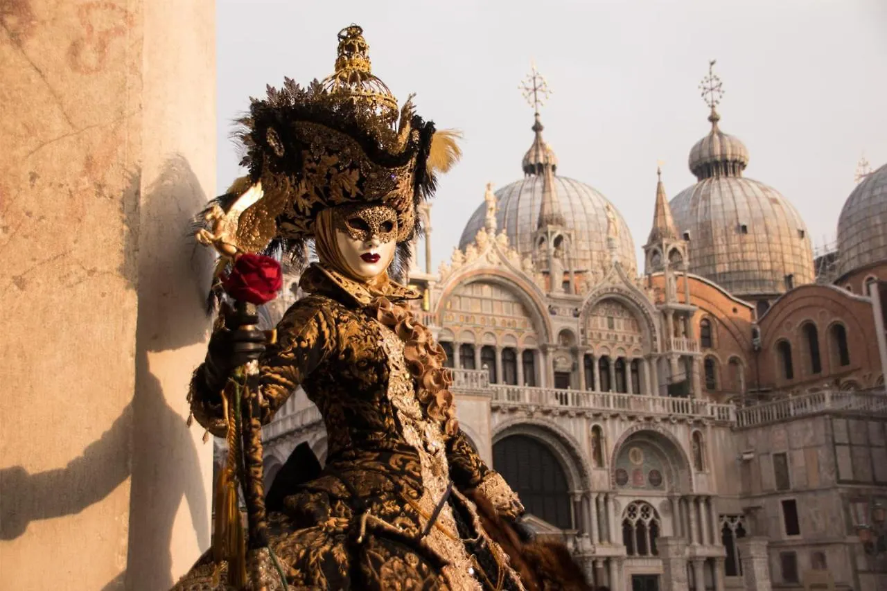 Youatmolino Canal View Apartment Venezia
