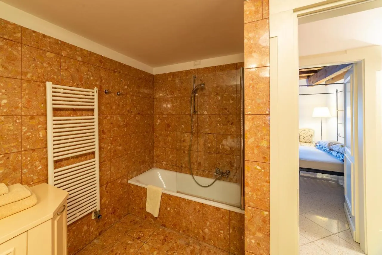 Youatmolino Canal View Apartment Venezia 0*,  Italia